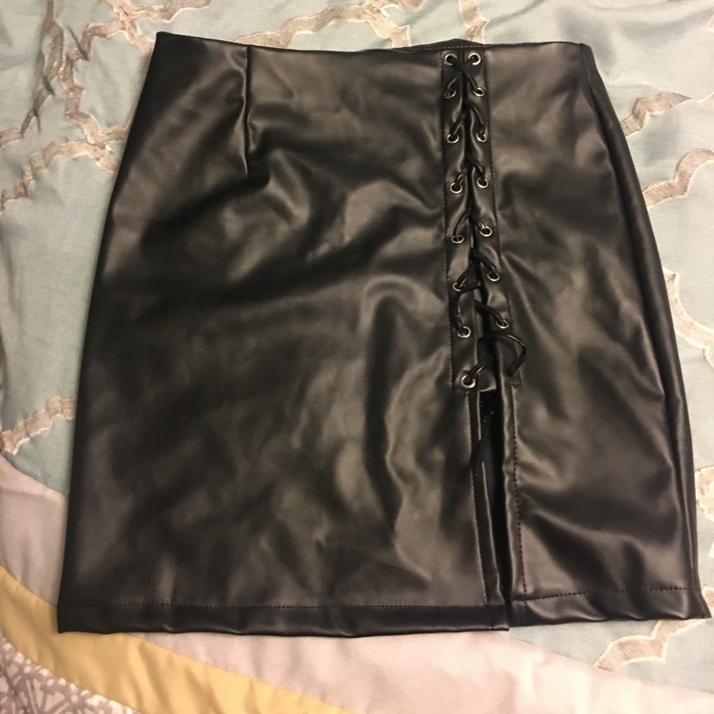 Sexy Black Never Worm Leather Mini Skirt